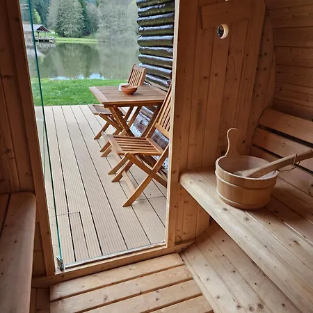 Koca Ob Ribniku Chalet *