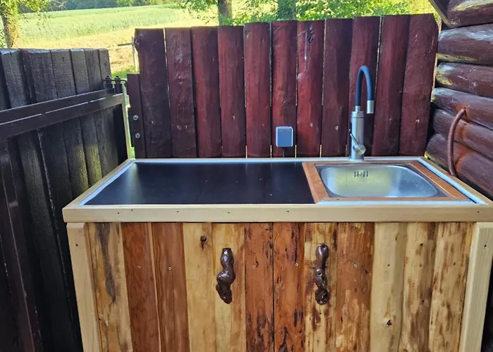 Koca Ob Ribniku * Ponikva